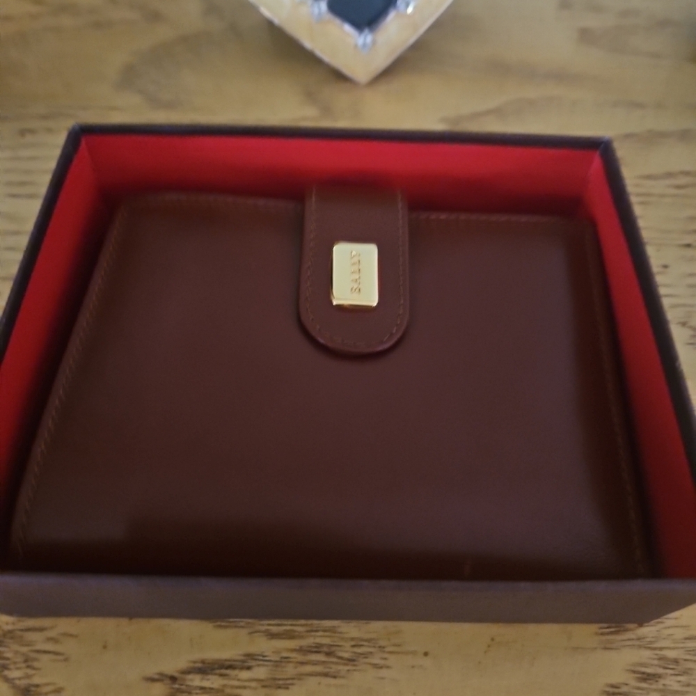 Bally Mens/unisex Wallet.reserved. Only For Special Friend - Picture 3 of 7